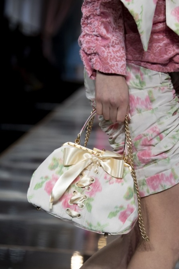 مجموعة موسكينو MOSCHINO لخريف وشتاء 2020-2021 من ميلانو