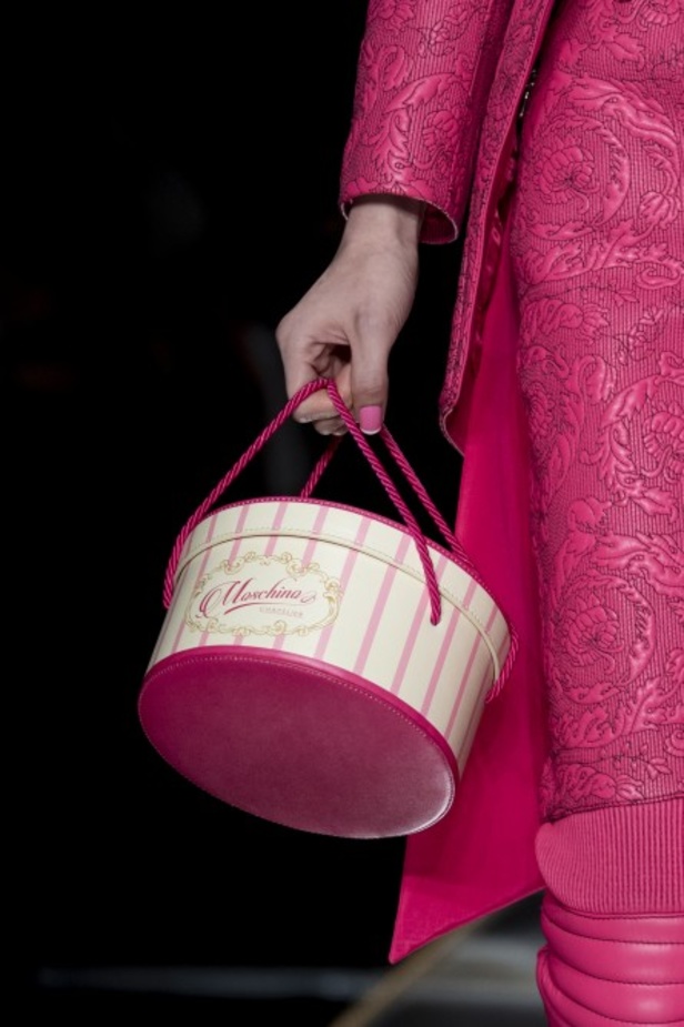 مجموعة موسكينو MOSCHINO لخريف وشتاء 2020-2021 من ميلانو