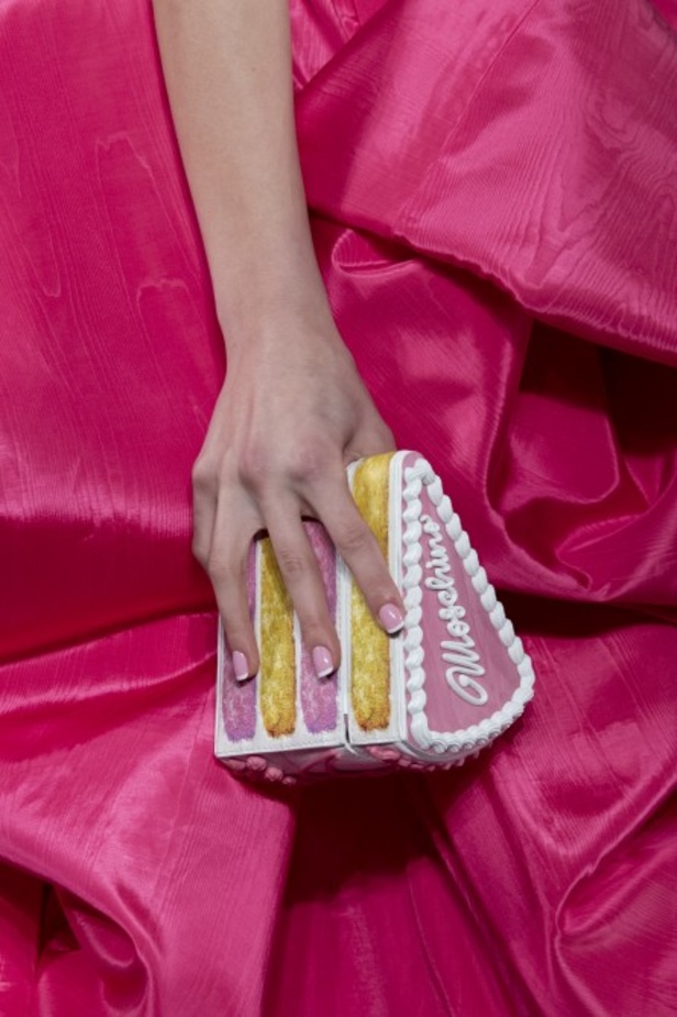 مجموعة موسكينو MOSCHINO لخريف وشتاء 2020-2021 من ميلانو