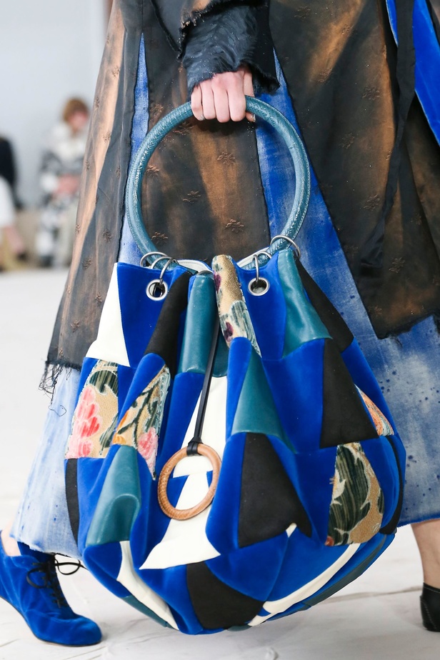 خطوط تجريدية في عرض مجموعة Marni FW20