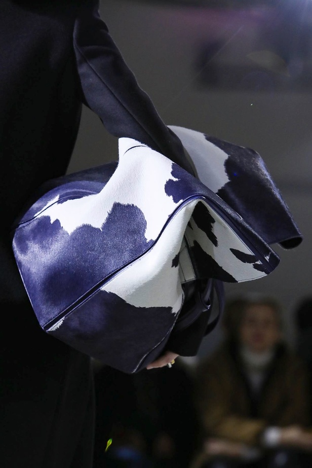 مجموعة Off White لموسم خريف وشتاء 2020-2021