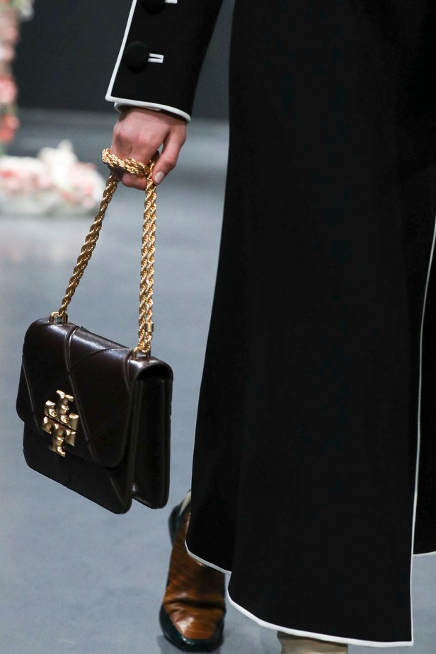 اكسسوارات TORY BURCH الفاخرة من اسبوع الموضة في نيويورك 2020