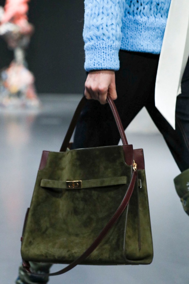 اكسسوارات TORY BURCH الفاخرة من اسبوع الموضة في نيويورك 2020