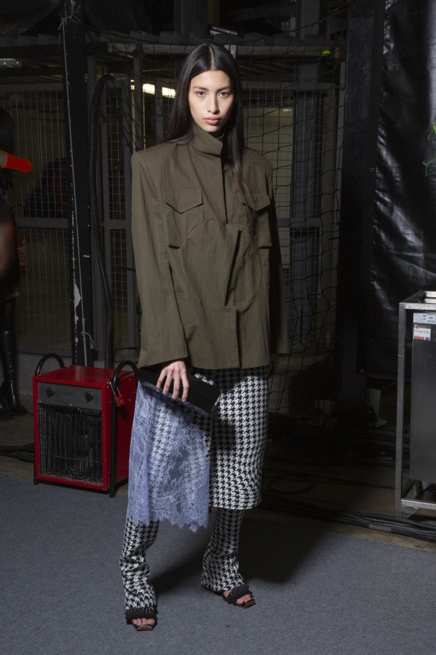 مجموعة Off White لموسم خريف وشتاء 2020-2021