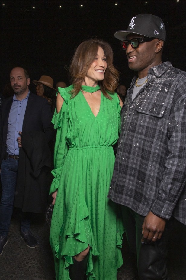 مجموعة Off White لموسم خريف وشتاء 2020-2021