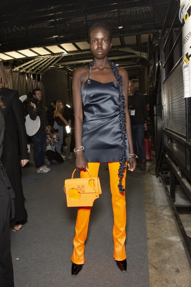 مجموعة Off White لموسم خريف وشتاء 2020-2021