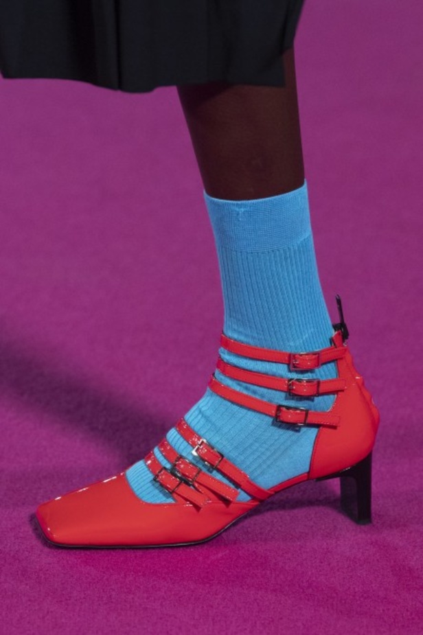 مجموعة الالبسة الجاهزة من  MSGMلخريف وشتاء 2020-2021