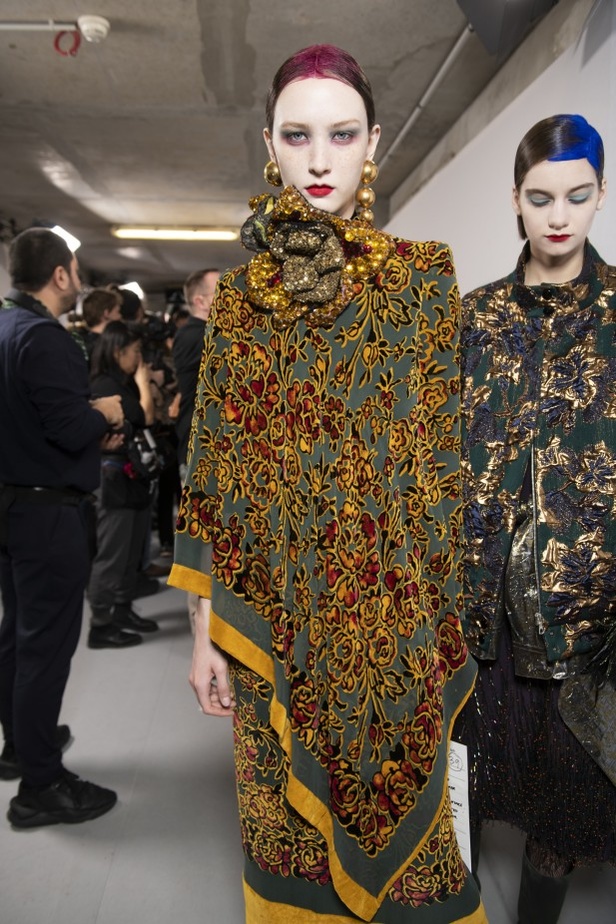 عرض مجموعة Dries Van Noten لموسم خريف وشتاء 2020
