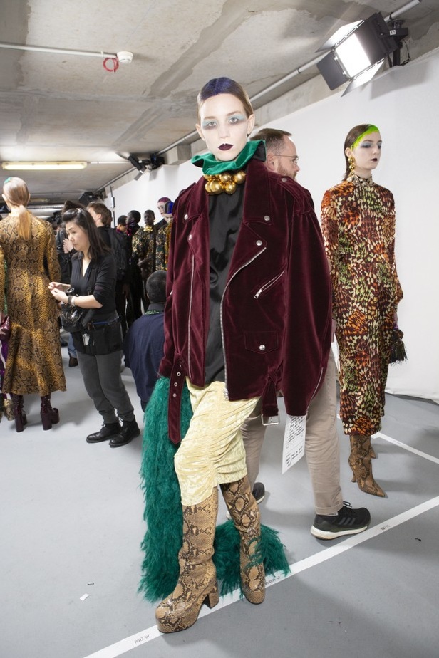 عرض مجموعة Dries Van Noten لموسم خريف وشتاء 2020