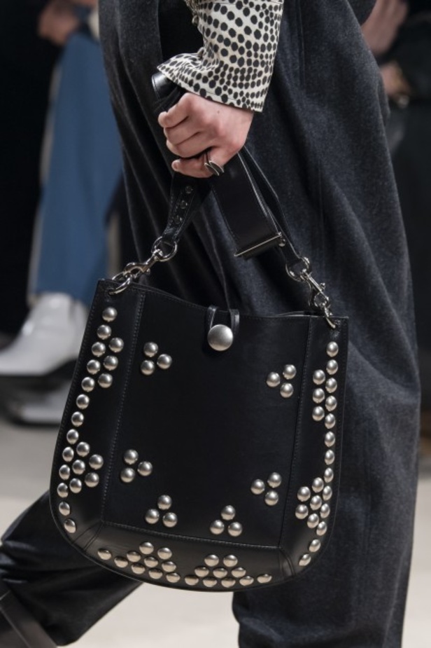 ازياء Isabel Marant لخريف وشتاء 2020 خلال اسبوع الموضة في باريس