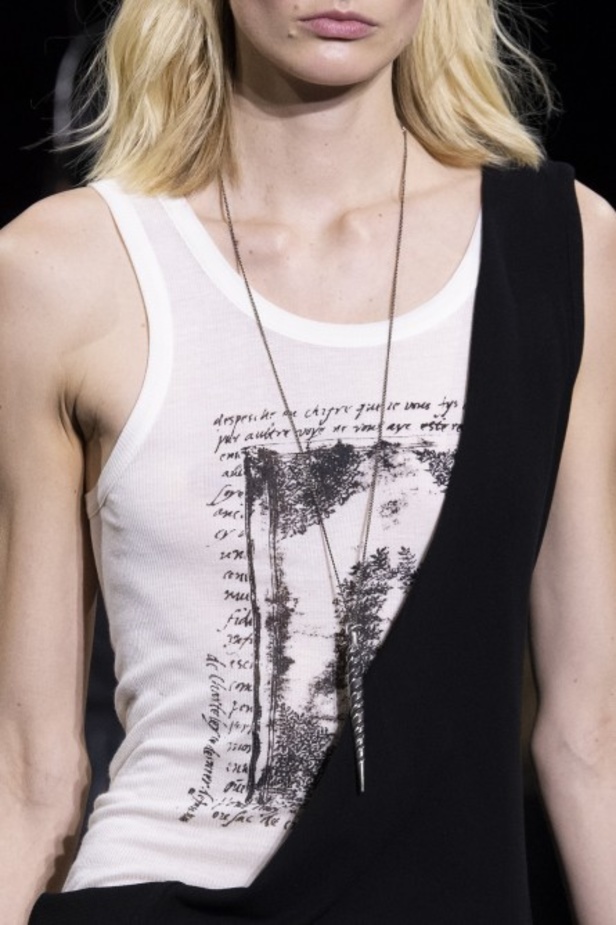 عرض مجموعة Ann Demeulemeester في باريس