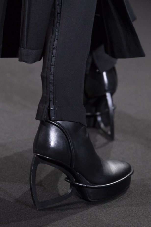 عرض مجموعة Ann Demeulemeester في باريس