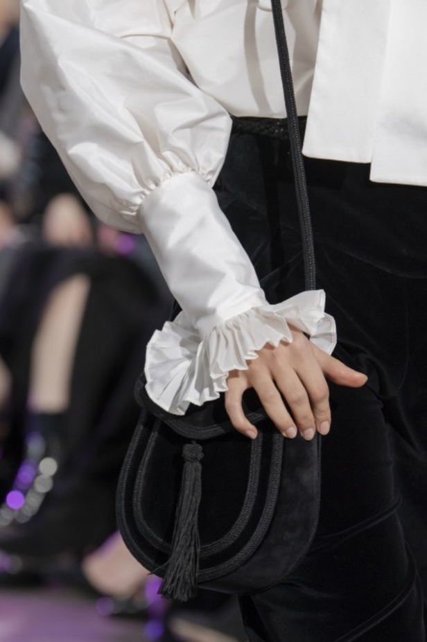 مجموعة Elie Saab لخريف وشتاء 2020-2021 خلال اسبوع الموضة في باريس