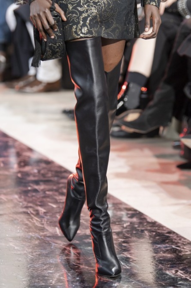 مجموعة Elie Saab لخريف وشتاء 2020-2021 خلال اسبوع الموضة في باريس