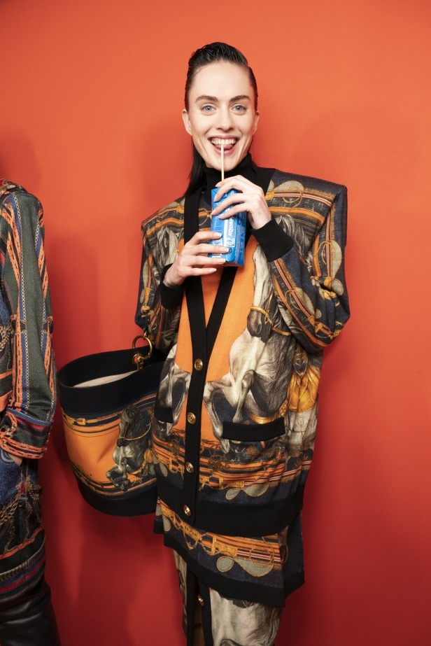 عرض ازياء balmain لخريف وشتاء 2020-2021 مباشرة من باريس