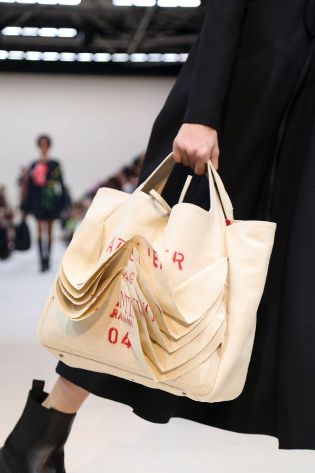 مجموعة Valentino لموسم خريف وشتاء 2020