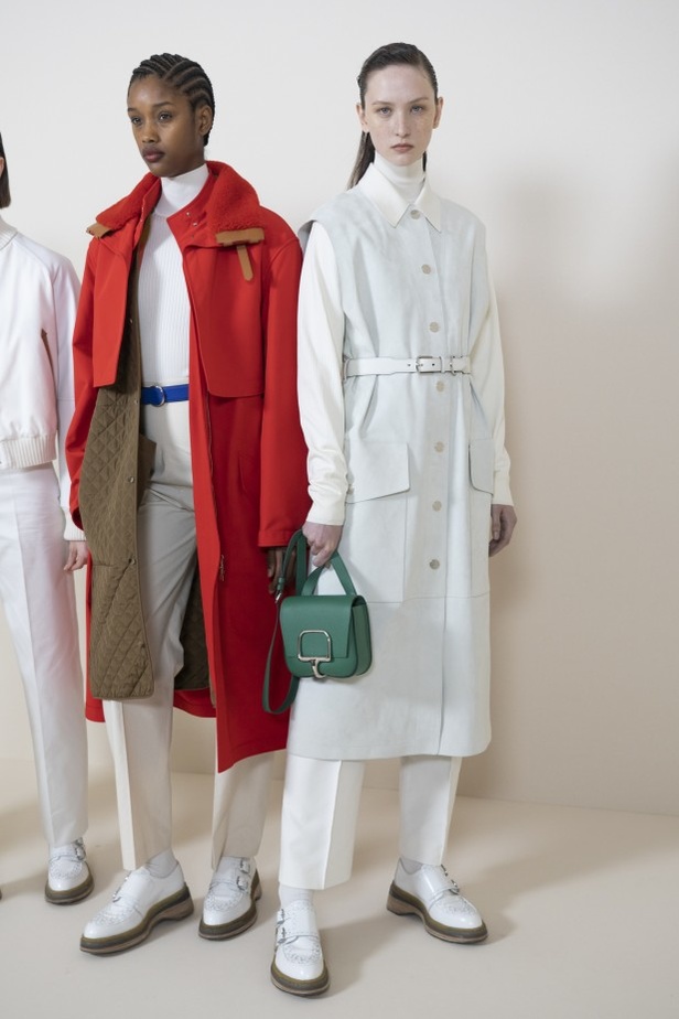 عرض أزياء Hermes لخريف وشتاء 2020-2021 خلال اسبوع الموضة في باريس