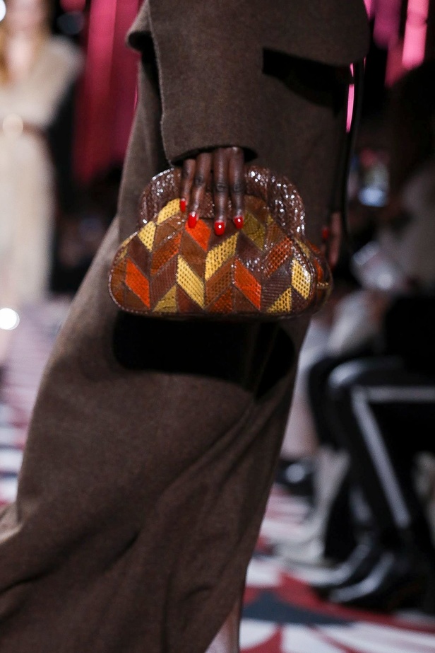 عرض أزياء دار Miu Miu لخريف وشتاء 2020-2021