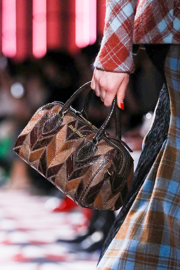 عرض أزياء دار Miu Miu لخريف وشتاء 2020-2021