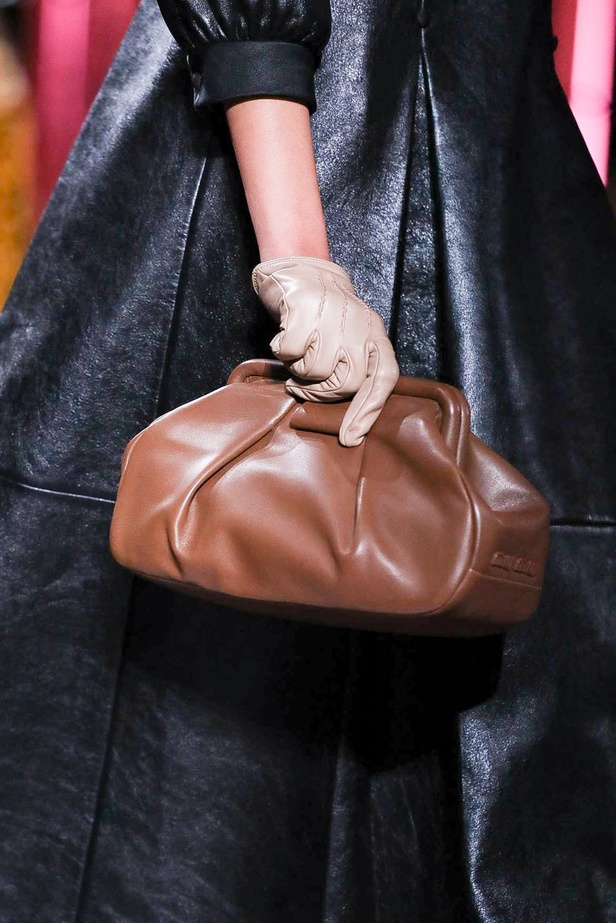 عرض أزياء دار Miu Miu لخريف وشتاء 2020-2021