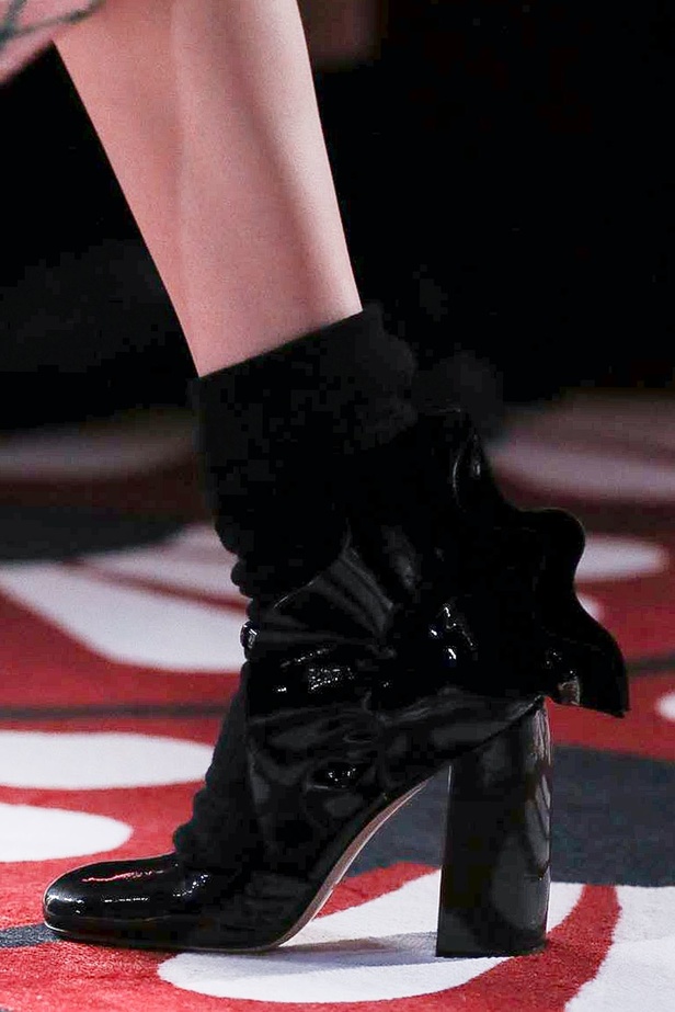 عرض أزياء دار Miu Miu لخريف وشتاء 2020-2021