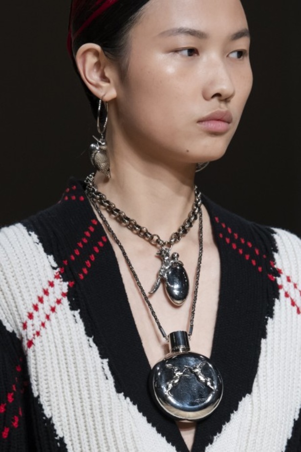 مجموعة ألكسندر ماكوين لخريف وشتاء 2020-2021