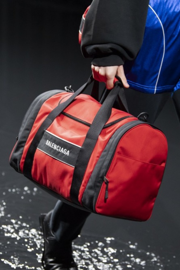 عرض ازياء Balenciaga لخريف وشتاء 2020-2021