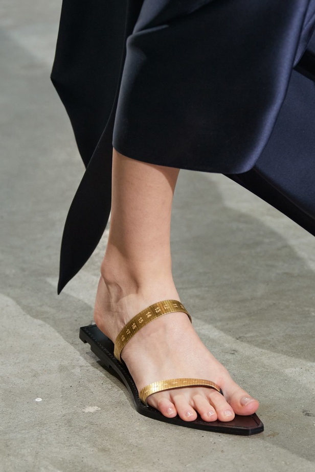 عرض ازياء سكياباريلي haute couture ربيع وصيف 2020 