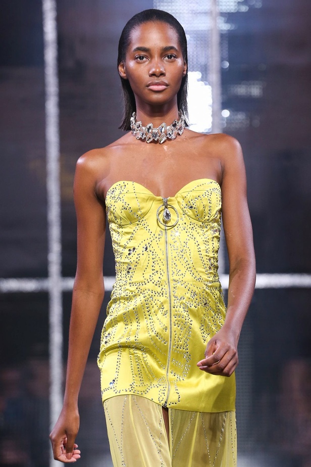 مجموعة أزارو لموسم ربيع وصيف 2020 للهوت كوتور