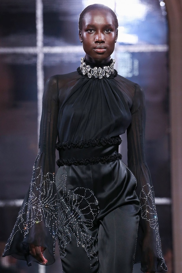 مجموعة أزارو لموسم ربيع وصيف 2020 للهوت كوتور