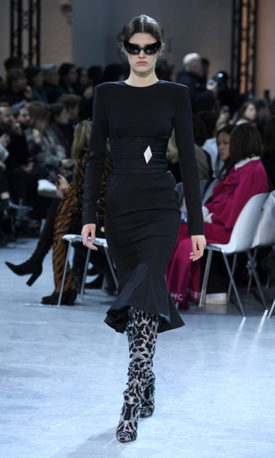 عرض مجموعة Alexandre Vauthier للازياء الراقية ربيع وصيف 2020