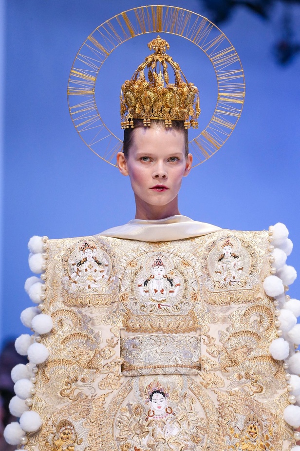 مجموعة Guo Pei للهوت كوتو لربيع وصيف 2020