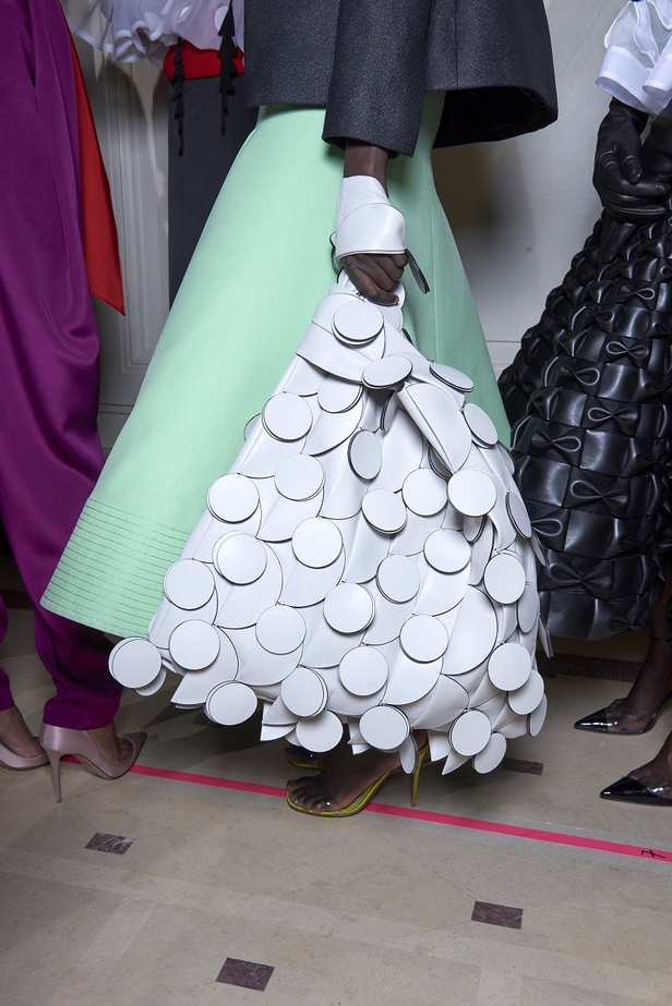 عرض مجموعة  دار Maison Valentino للأزياء الراقية ربيع وصيف 2020