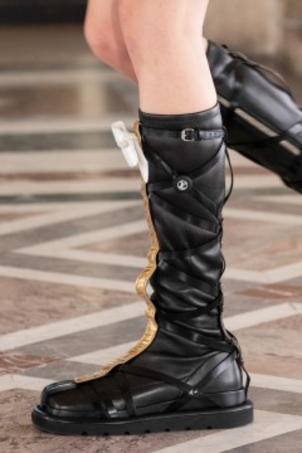 عرض أزياء Louis Vuitton لخريف وشتاء 2021-2022