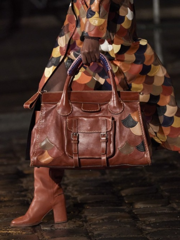 عرض أزياء Chloe  لخريف وشتاء 2021-2022 