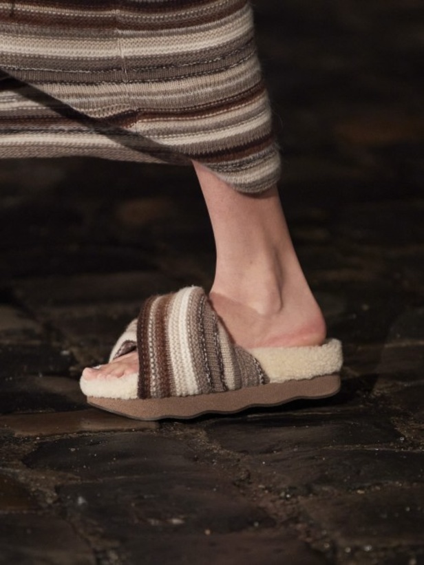 عرض أزياء Chloe  لخريف وشتاء 2021-2022 