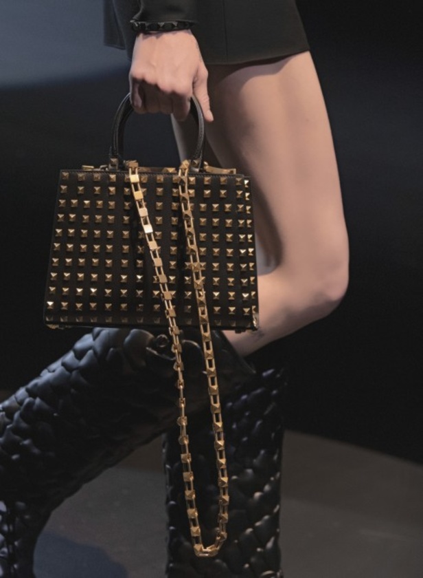 ماهي رسالة مجموعة آكت من VALENTINO لمدينة ميلانو؟