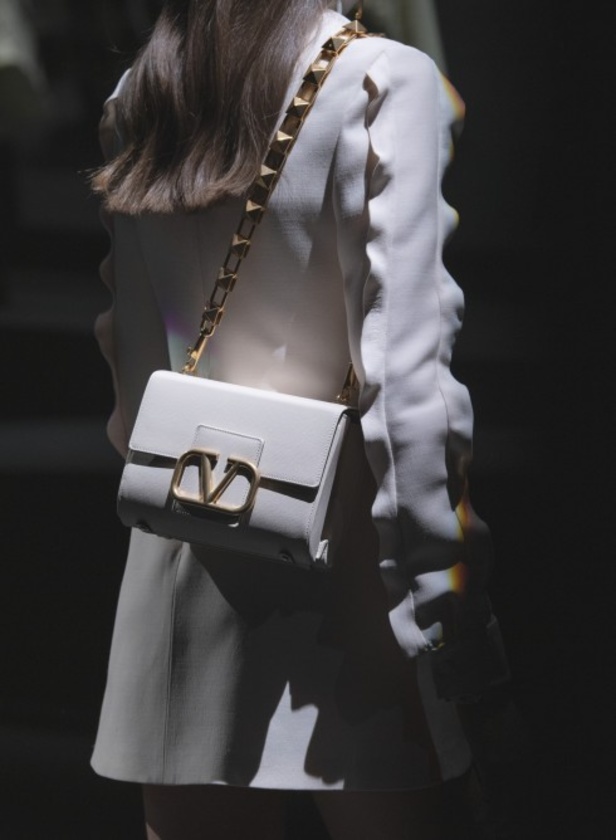 ماهي رسالة مجموعة آكت من VALENTINO لمدينة ميلانو؟