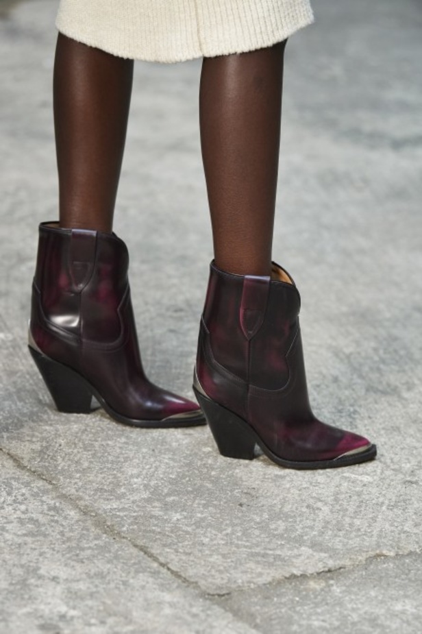 عرض أزياء دار Isabel Marant لخريف وشتاء 2021-2022