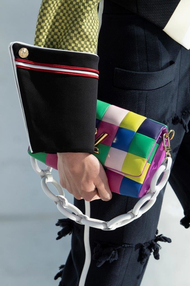 صور عرض أزياء مجموعة لويس فيتون Louis Vuitton كروزر 2022