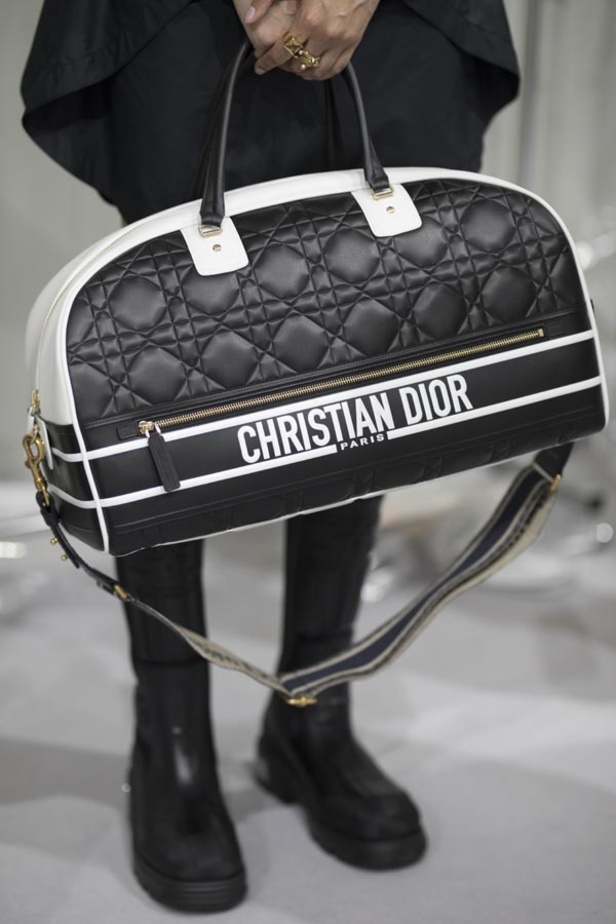 صور حصرية لـ"هي" من عرض أزياء مجموعة ديور كروز Dior Cruise 2022