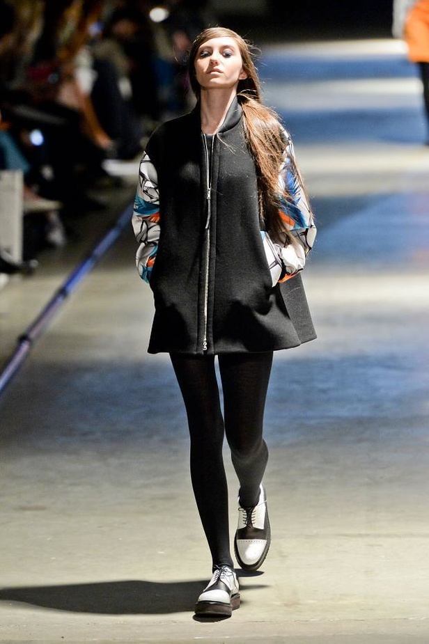 أزياء Giles... تفاصيل صغيرة تصنع الدهشة