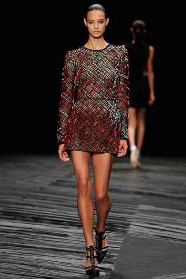 الفصول الأربعة تجتمع تحت سحابة J. MENDEL