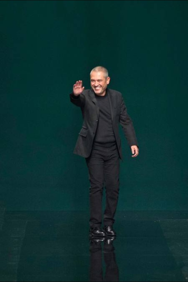 Elie Saab... الوصفة السحرية لأناقة السهرات