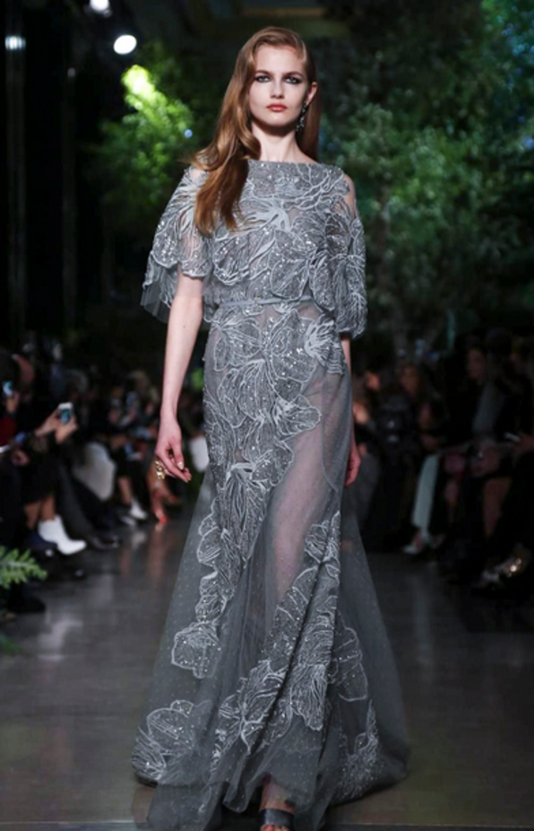 Elie Saab يمنح سندريلا سحر شهرزاد