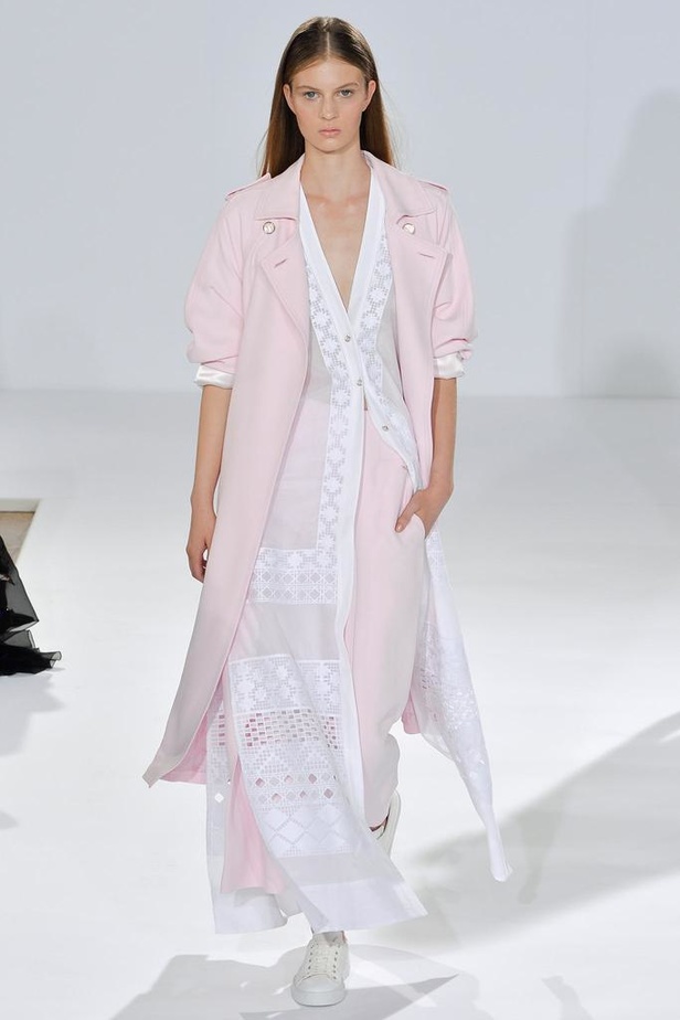 ربيع TEMPERLEY LONDON بألوان السما السبعة