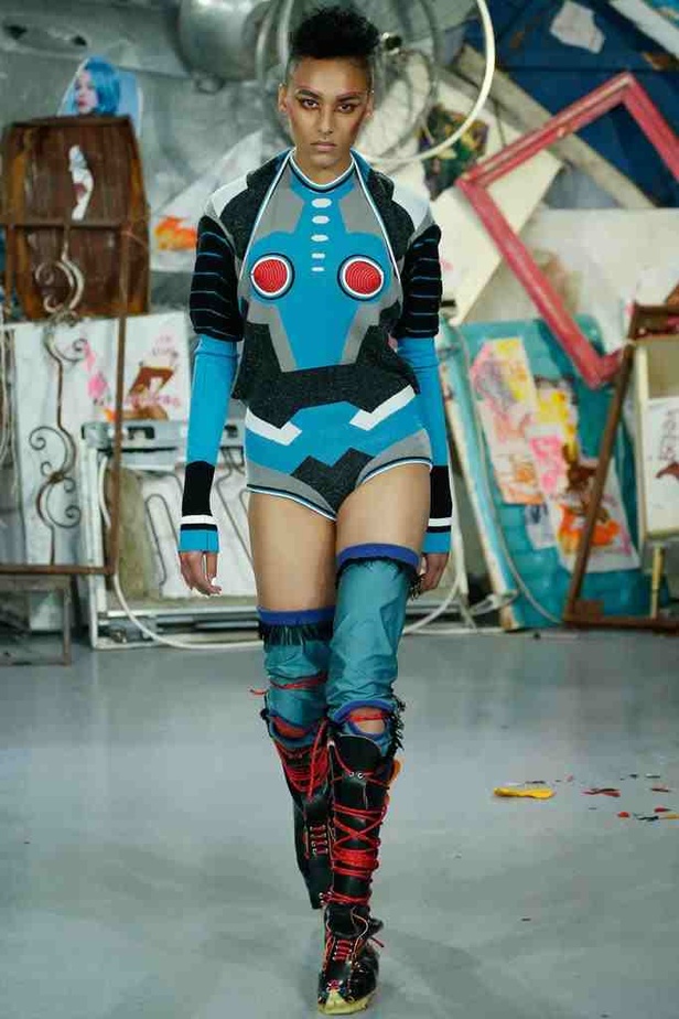 أرفضى كل القيود مع ربيع MEADHAM KIRCHHOFF