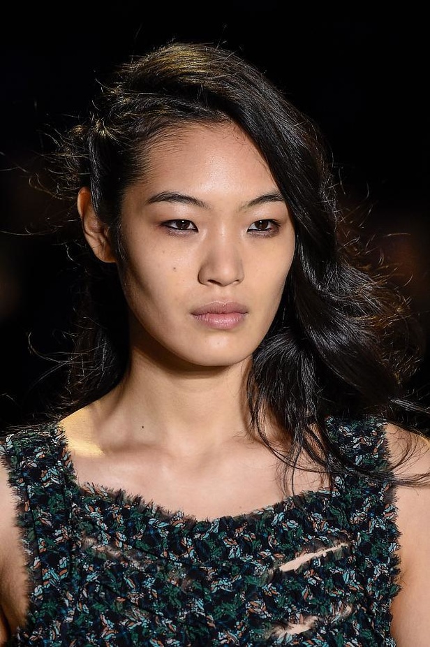 دار Hervé Léger تنتقل الى عالم الـPunk في مجموعة خريف 2016