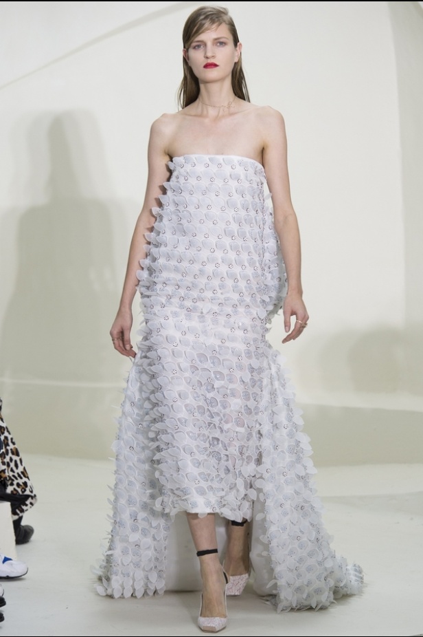 Christian Dior الـ"هوت كوتور" بمفهوم جديد