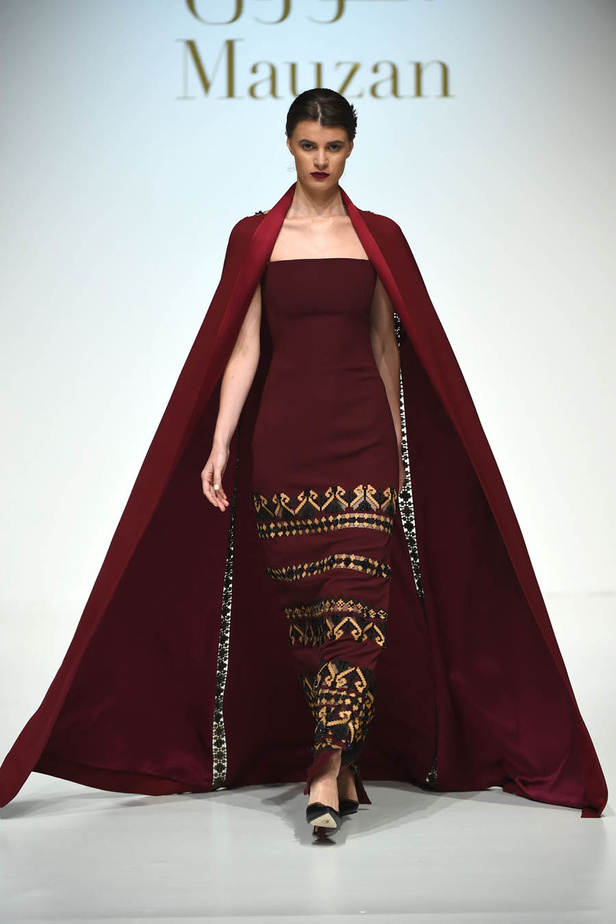 مجموعة Mauzan لسيدّة غامضة